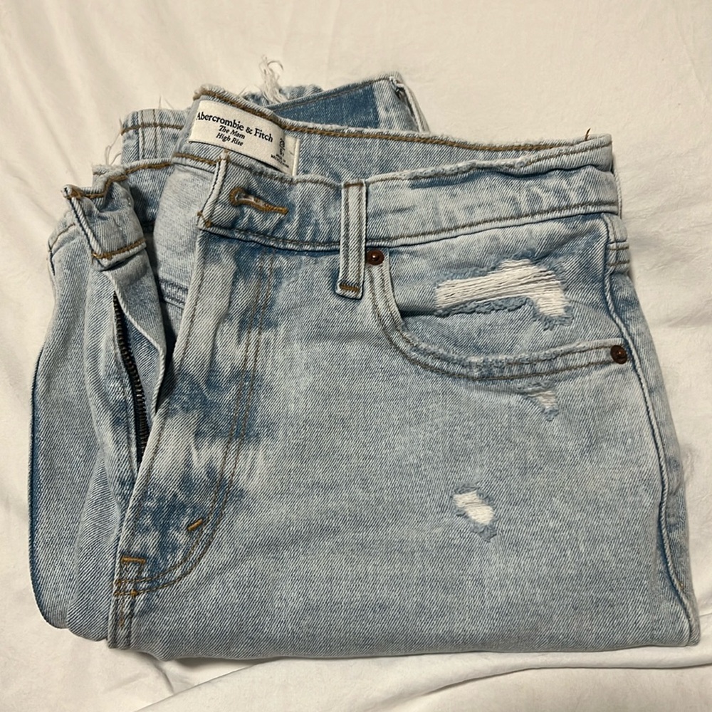 Abercrombie & Fitch “The Mom High Rise” Jeans
